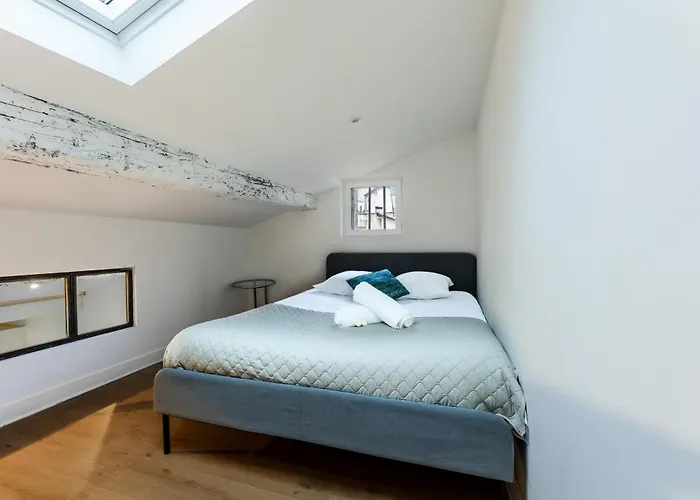 Apartman Triomphe 1-wifi-centreville-familiale- Prosconciergerie *